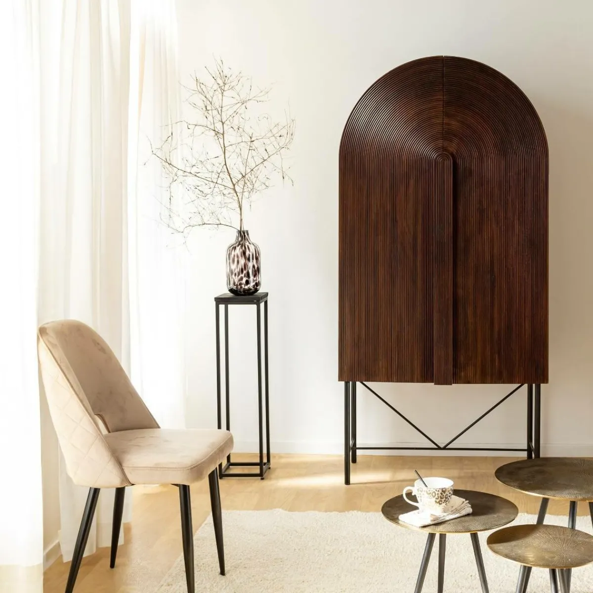 Made in Meubles Armoire arrondie en bois de manguier Julio