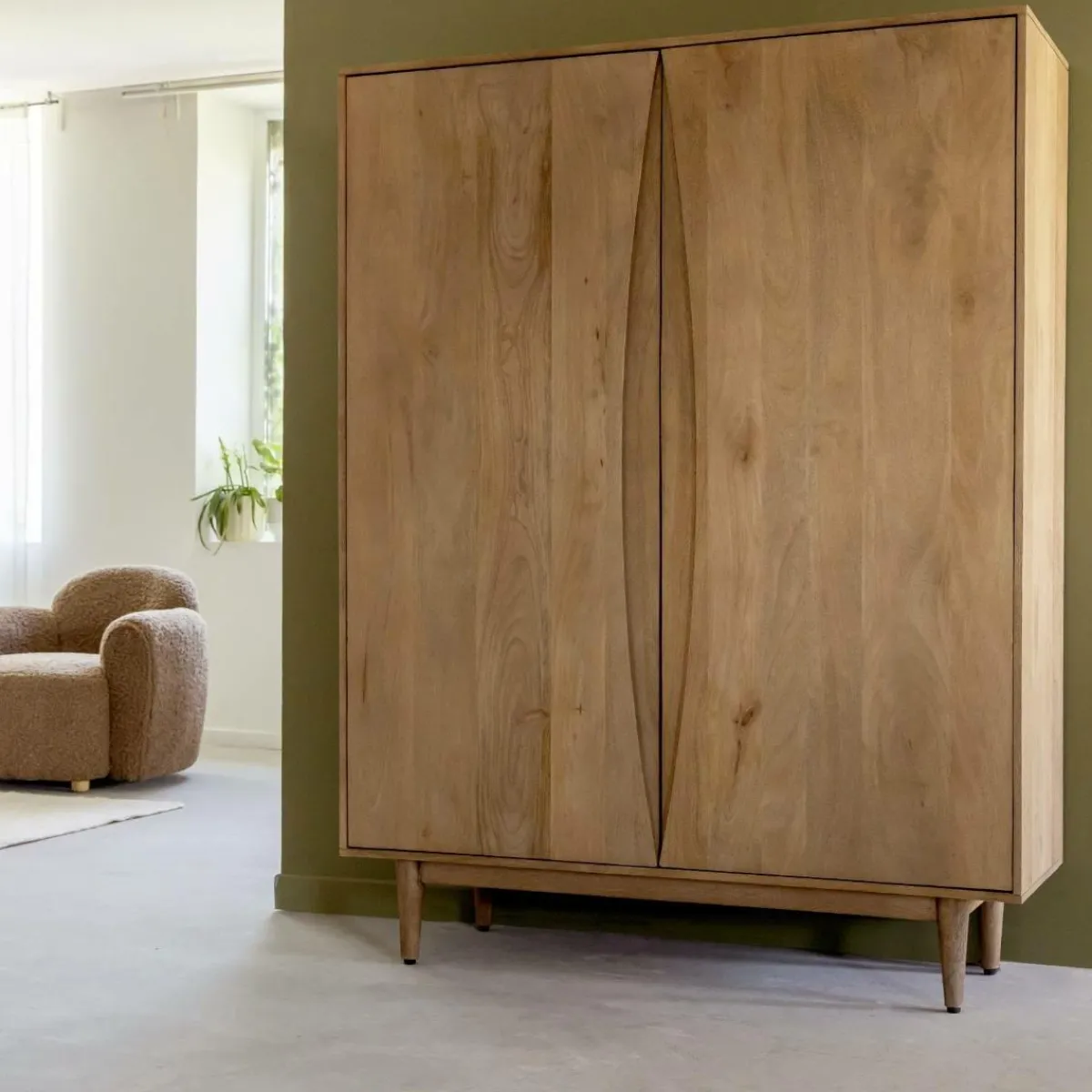 Made in Meubles Armoire en bois de manguier Folia