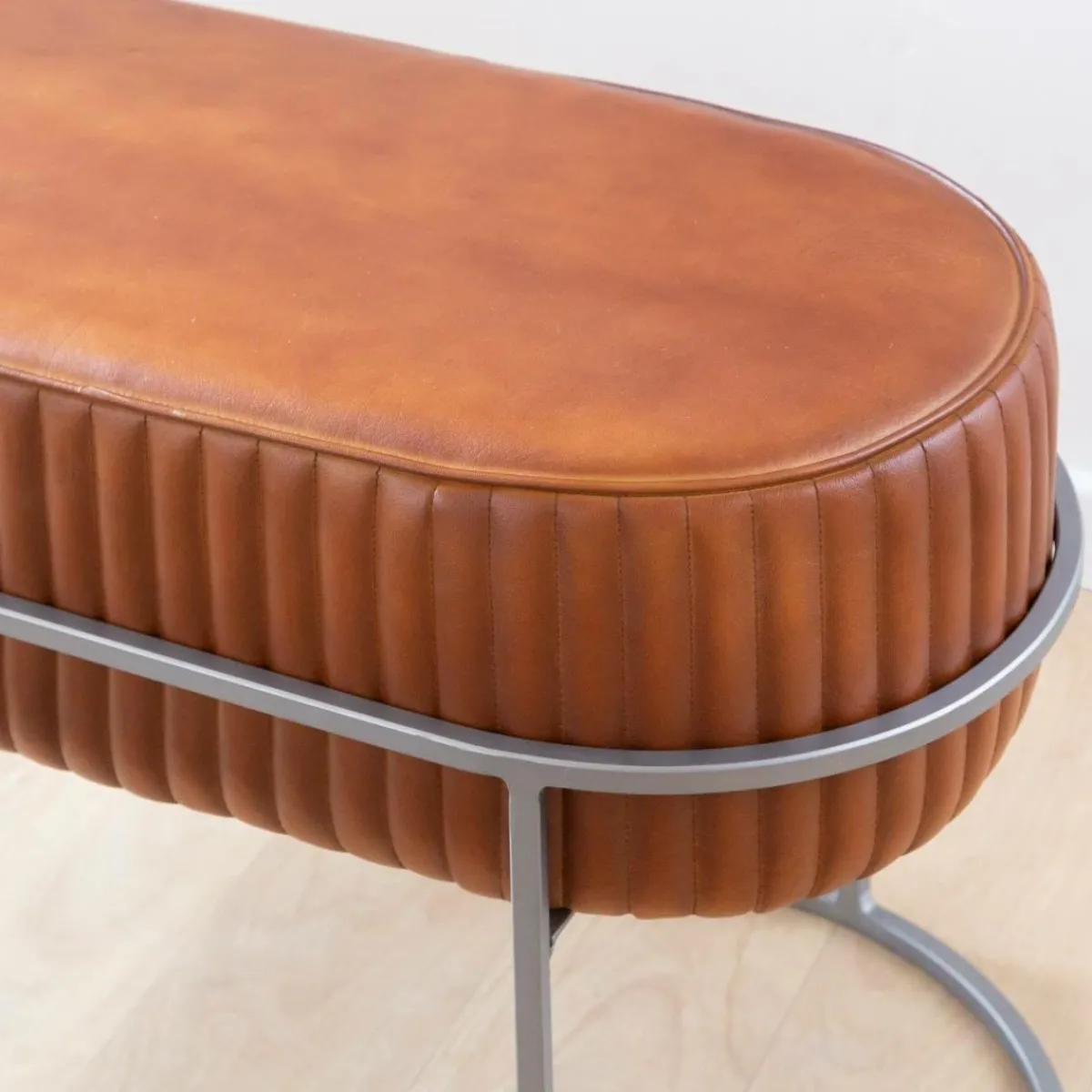 Made in Meubles Banc arrondi en cuir marron Gaby