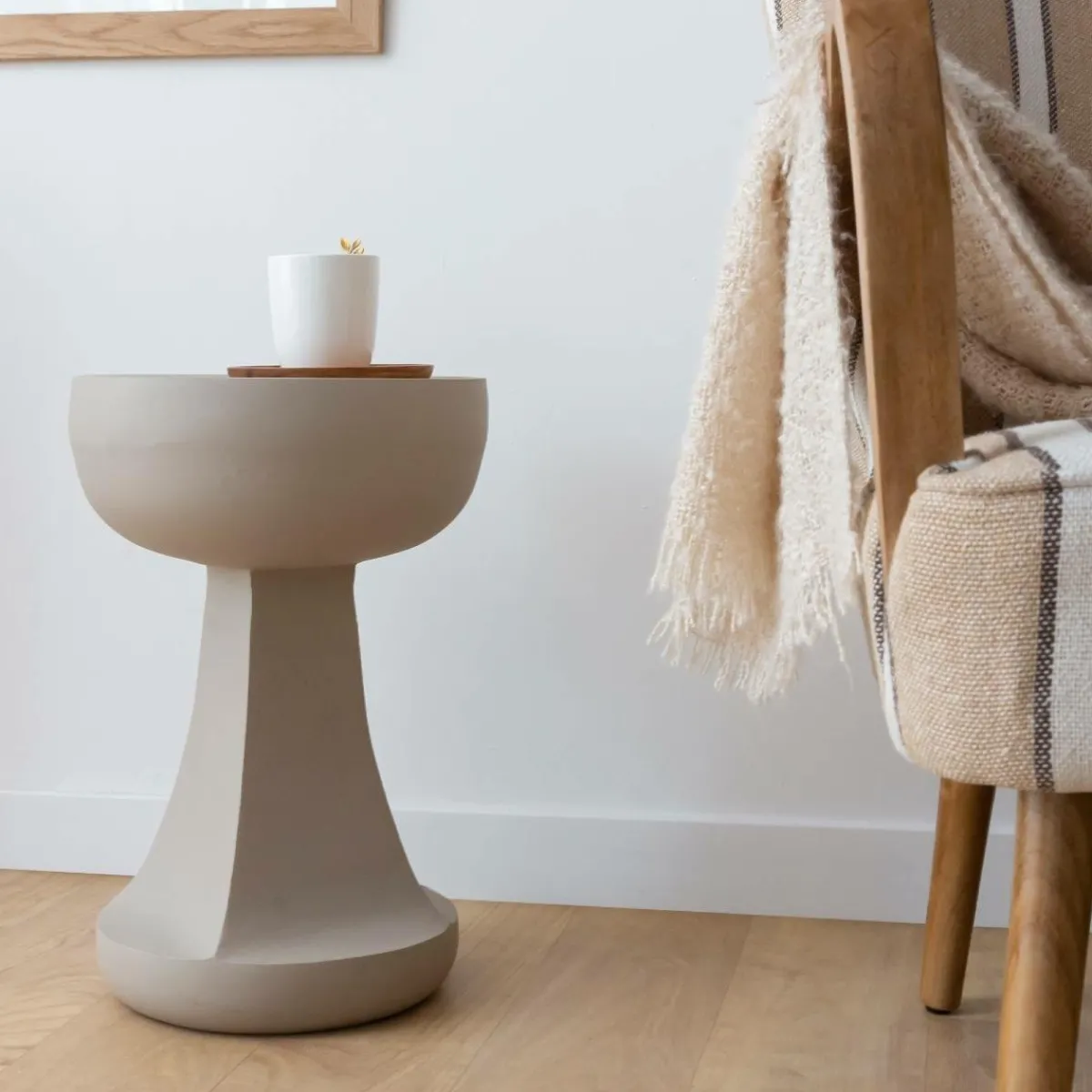 Made in Meubles Bout de canapé beige Marguerite