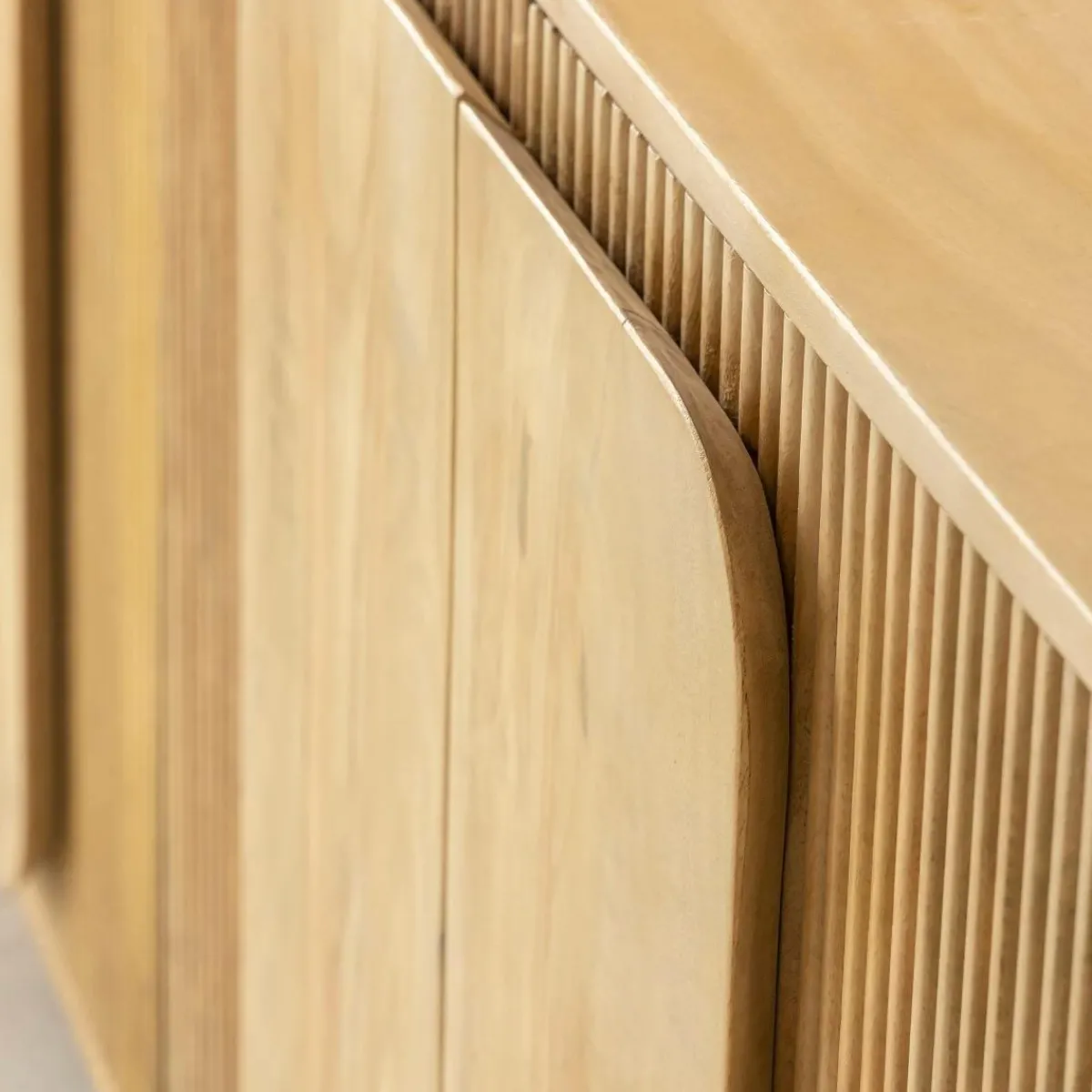 Made in Meubles Buffet en bois de manguier Eros