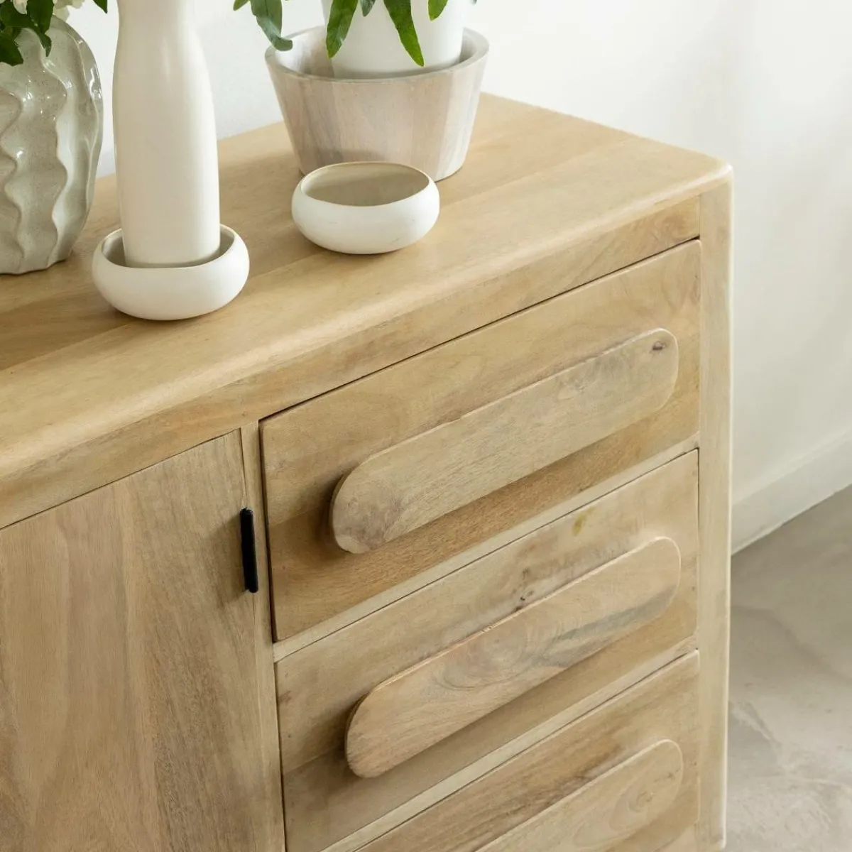 Made in Meubles Buffet en bois de manguier Kael