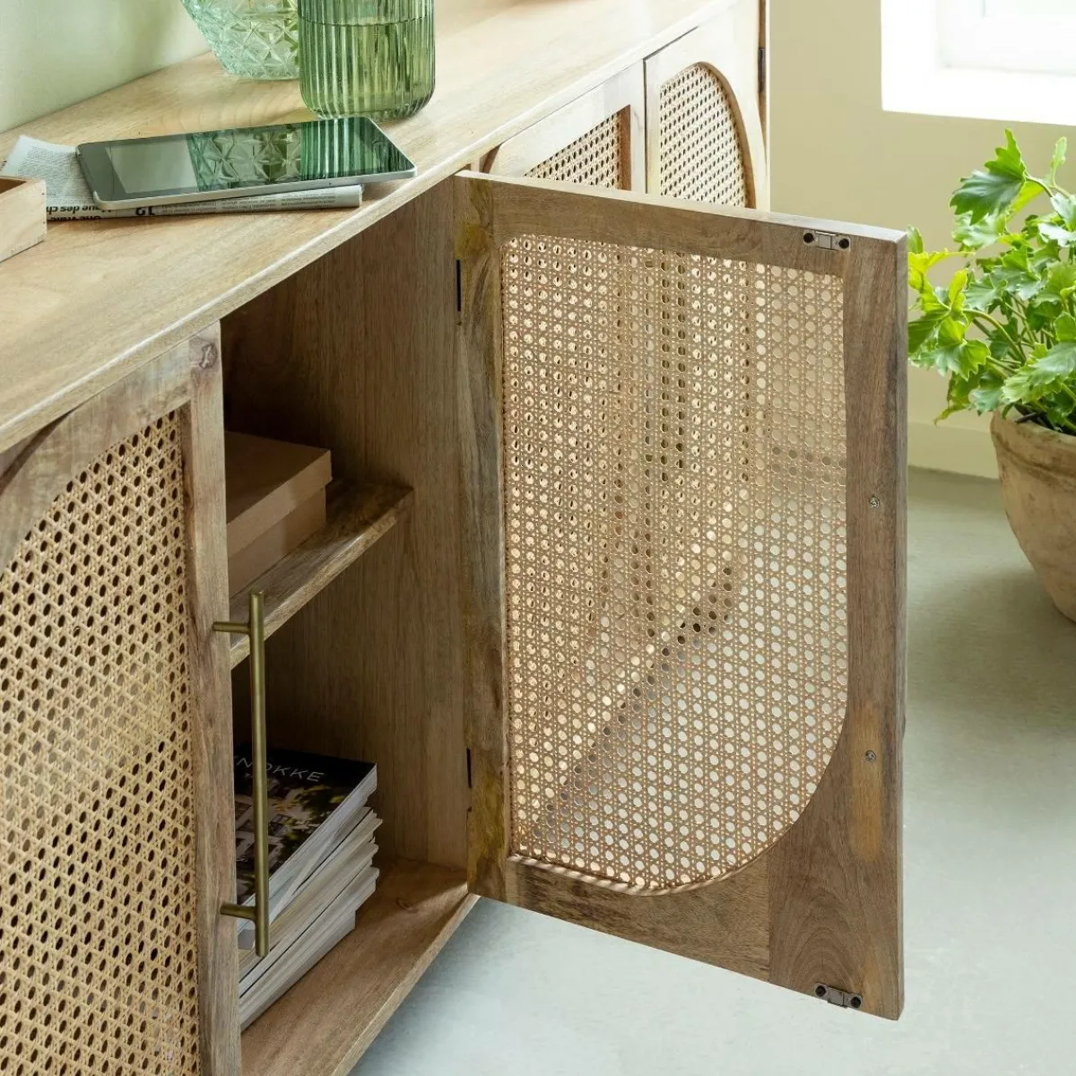 Made in Meubles Buffet en bois de manguier et cannage Thora