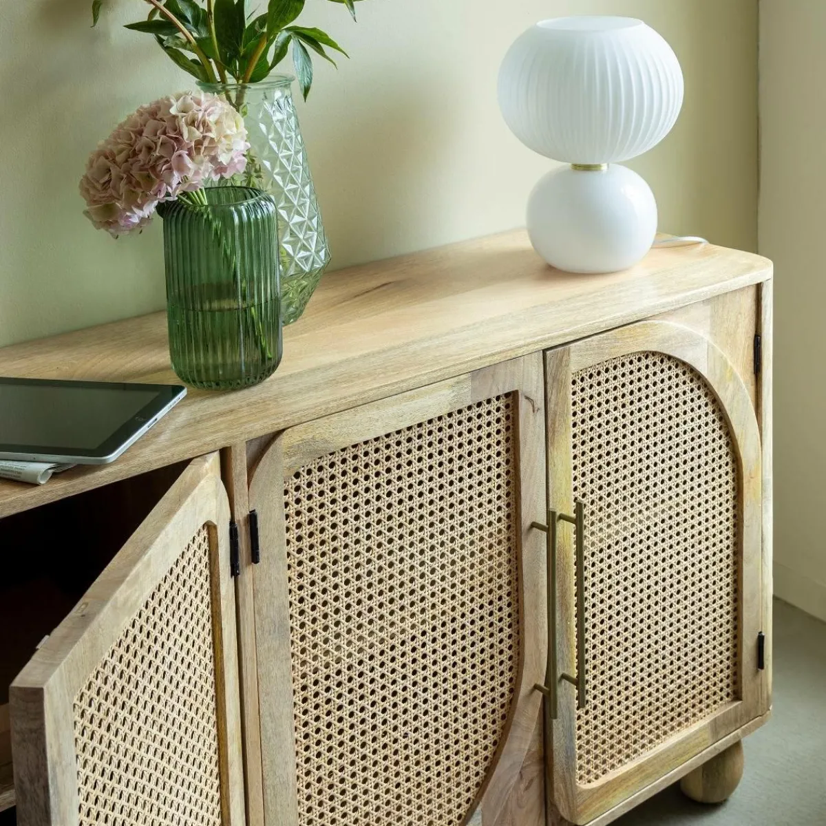 Made in Meubles Buffet en bois de manguier et cannage Thora
