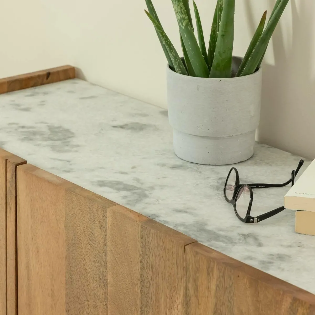 Made in Meubles Buffet en bois de manguier et marbre Adler