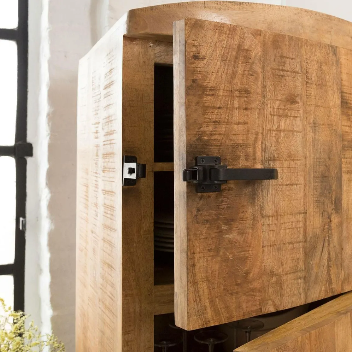 Made in Meubles Buffet haut en bois de manguier Iris