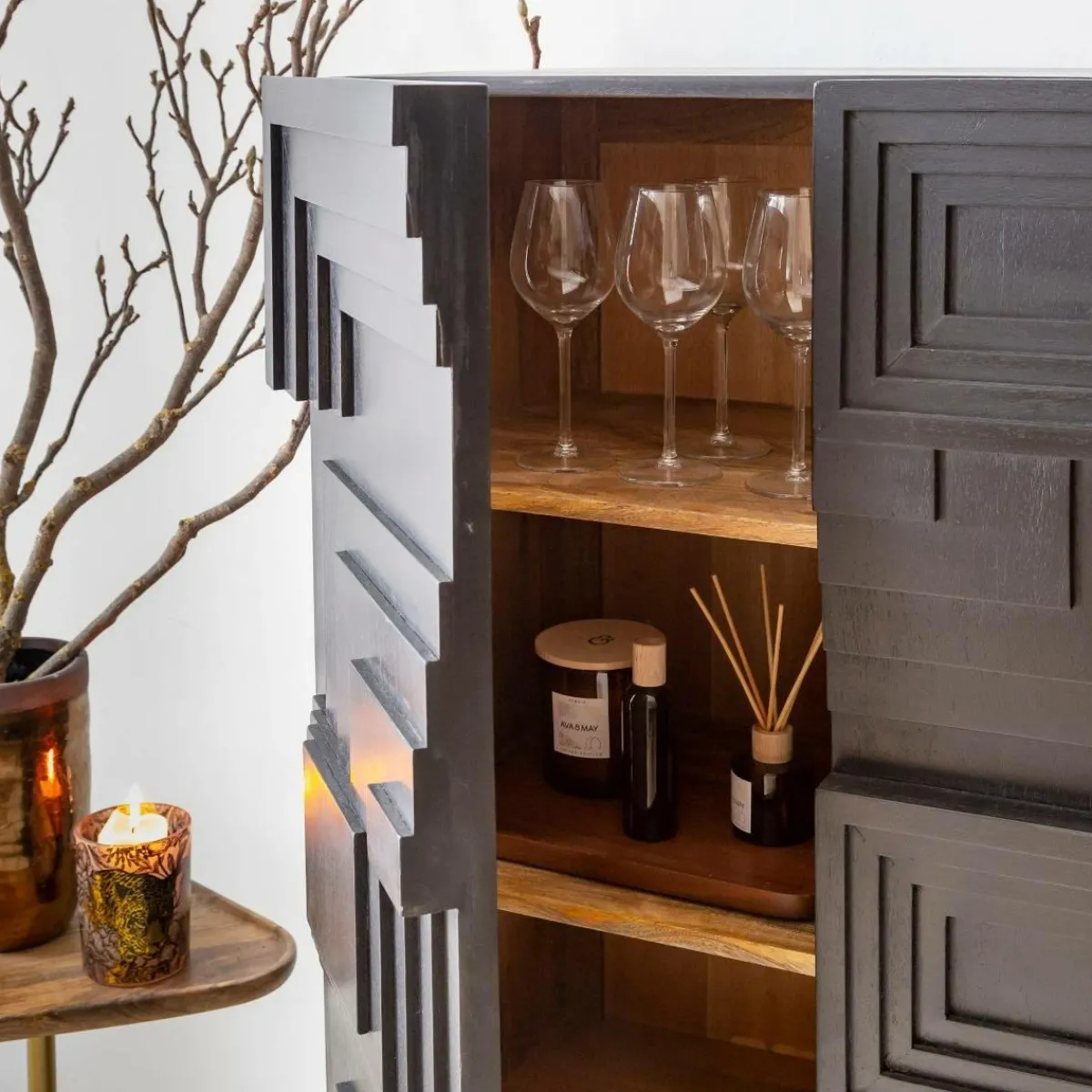 Made in Meubles Buffet haut en bois de manguier noir Tristan