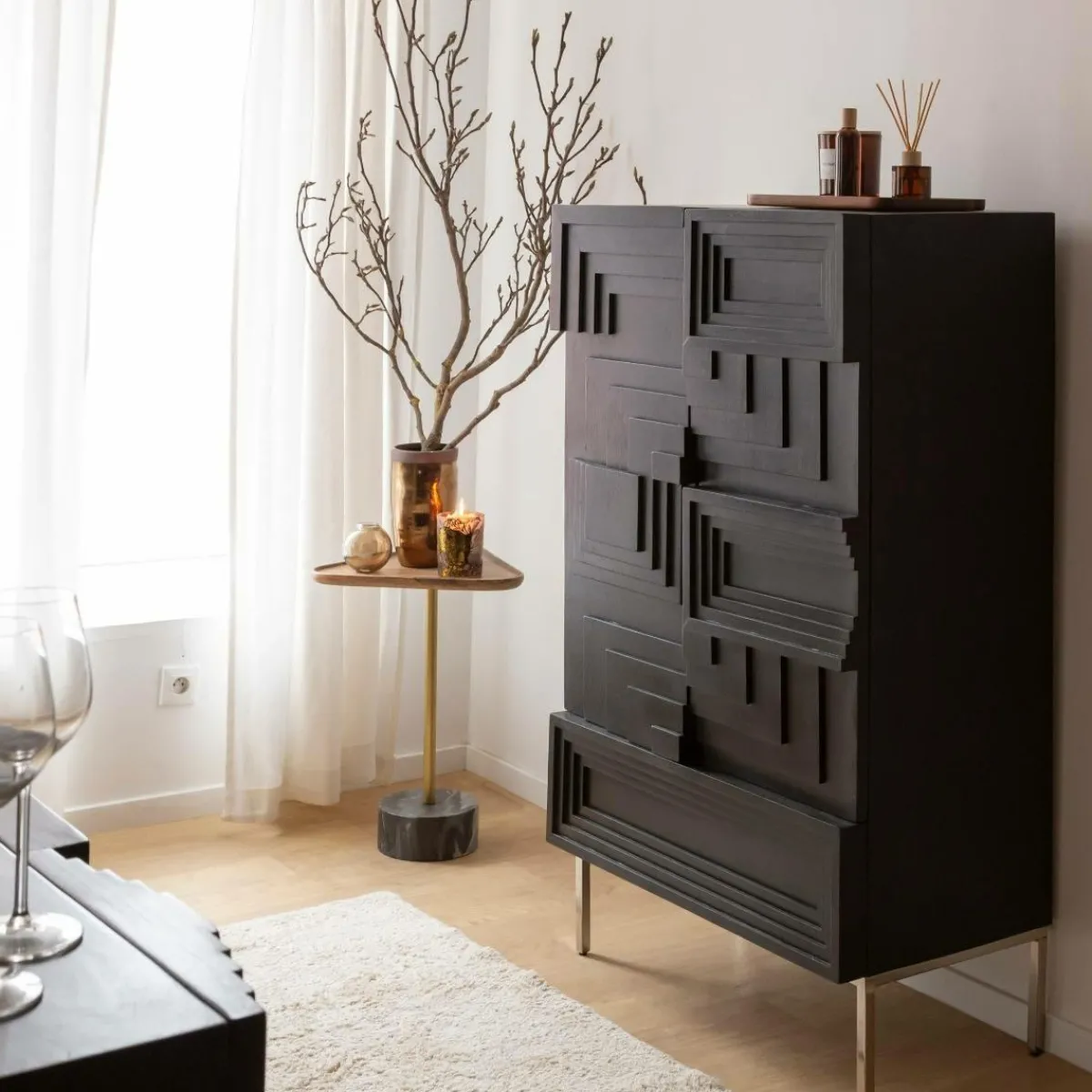 Made in Meubles Buffet haut en bois de manguier noir Tristan