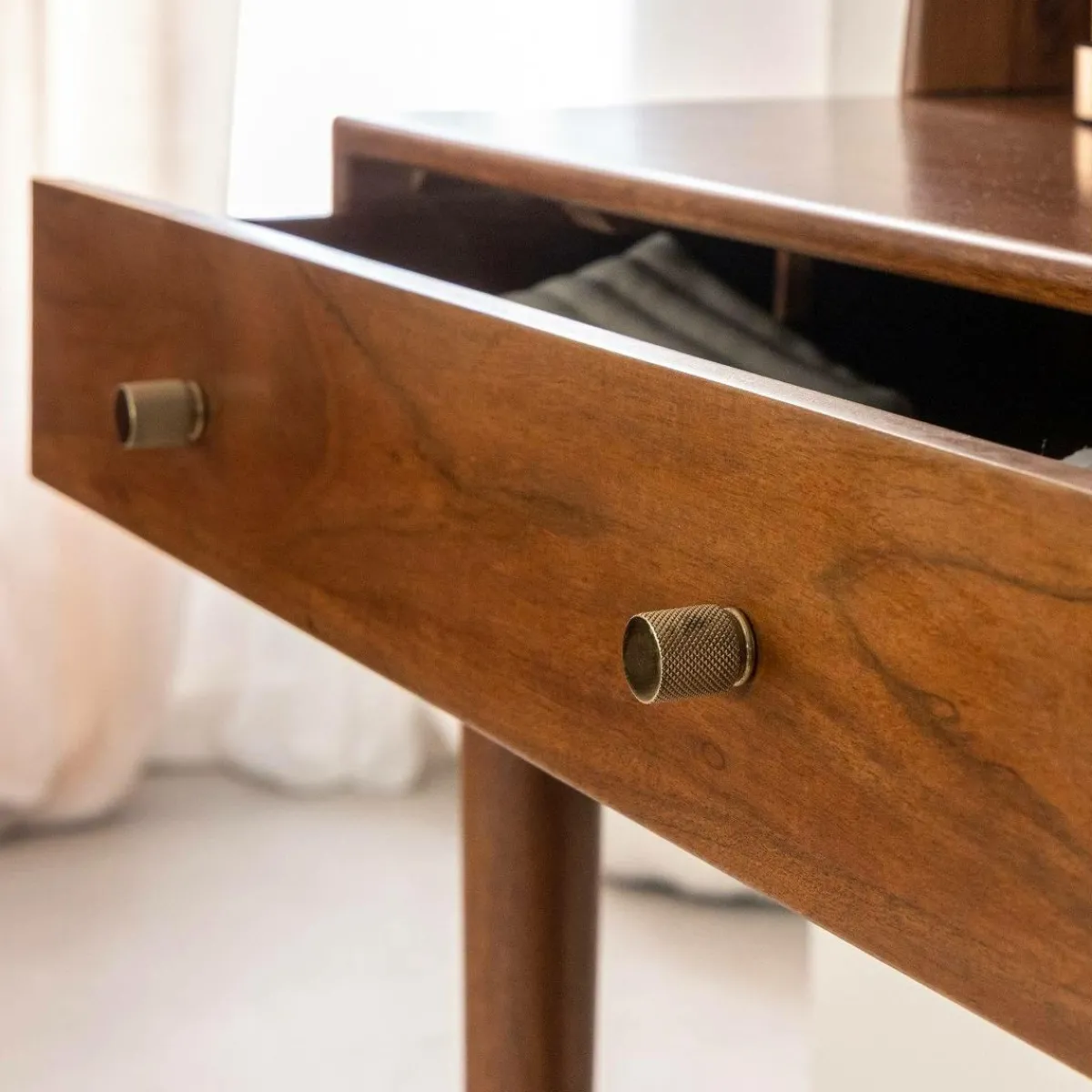Made in Meubles Bureau en bois d'acacia et métal Emiel