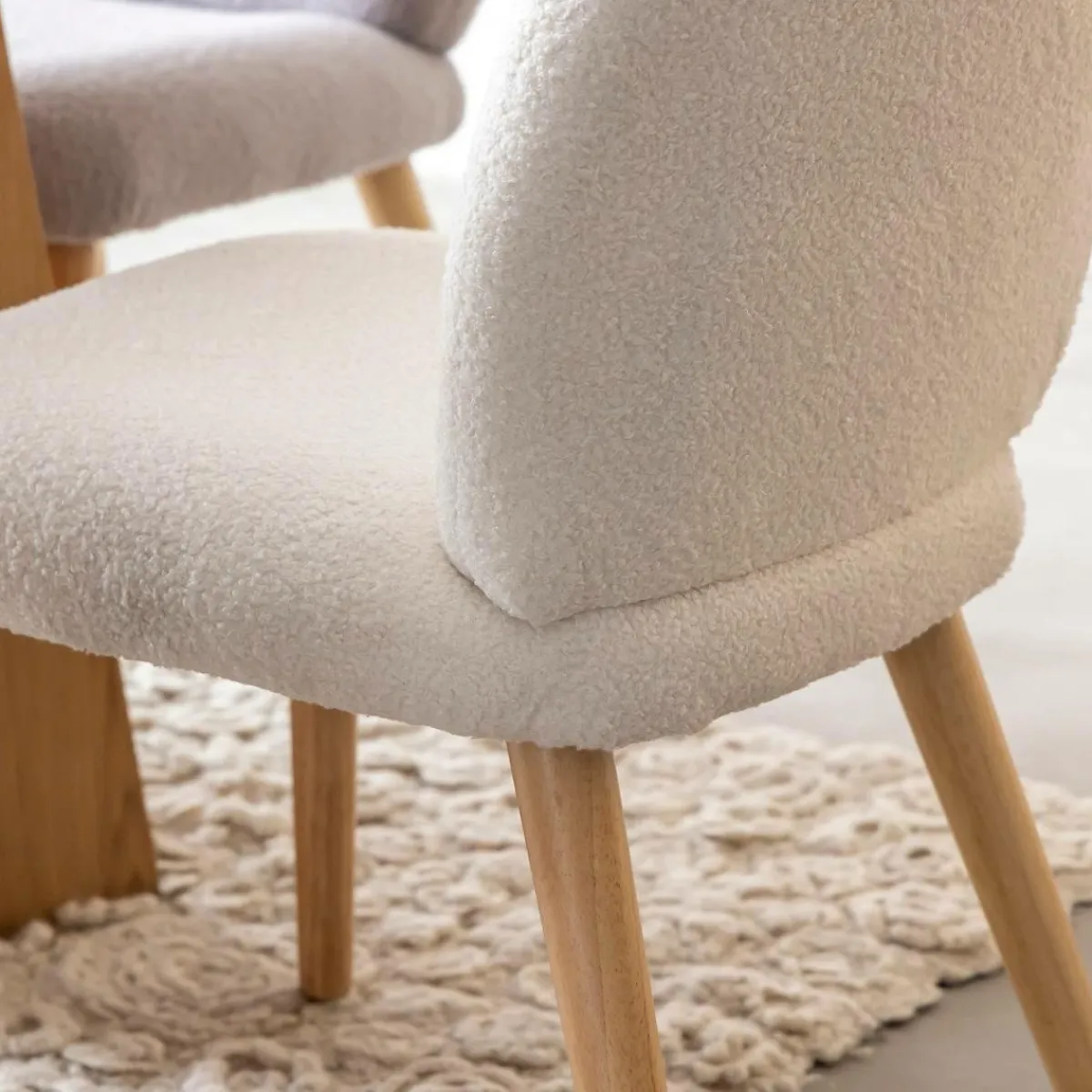 Made in Meubles Chaise en tissu bouclette blanche Ayse (lot de 2)