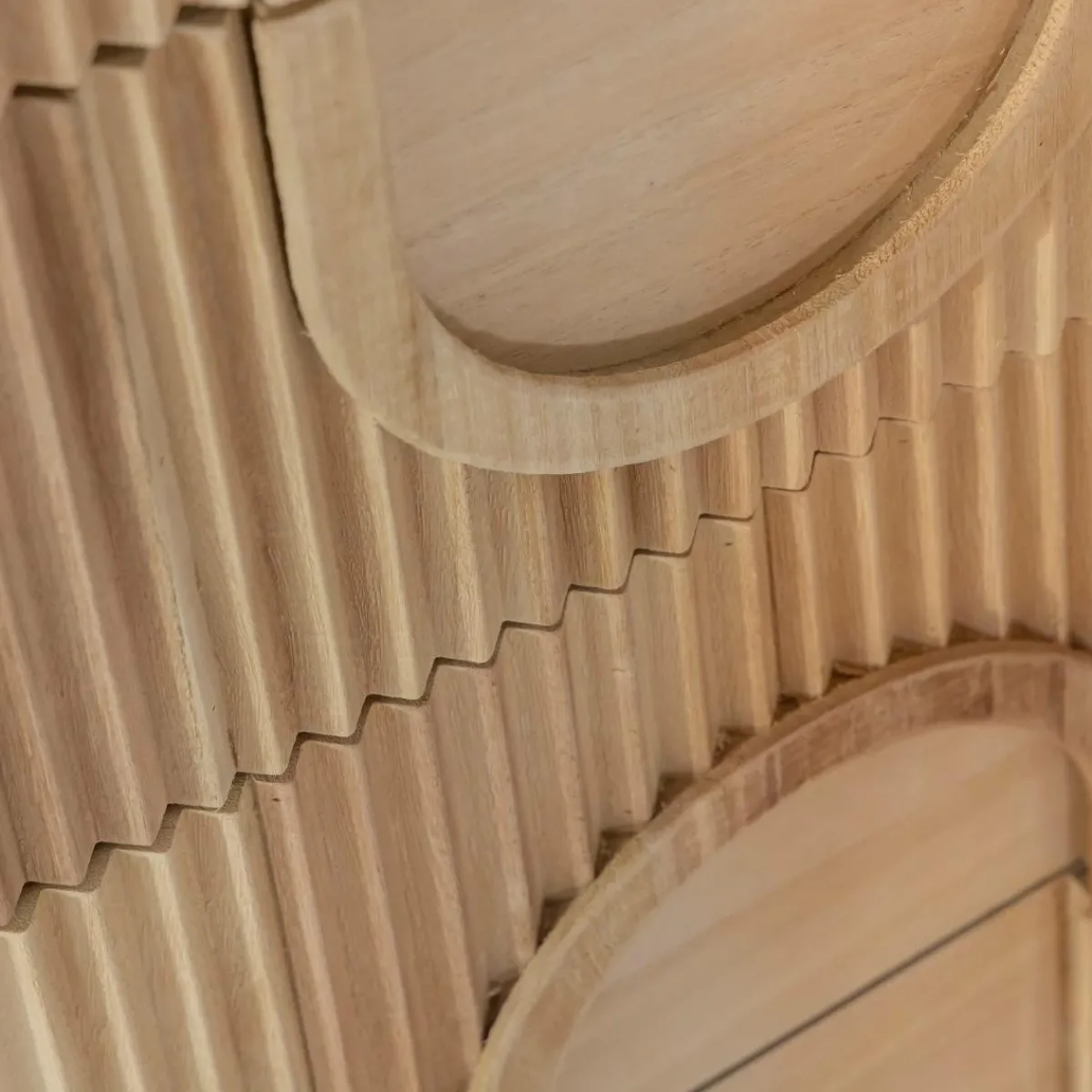 Made in Meubles Chiffonnier en bois de paulownia Nilo
