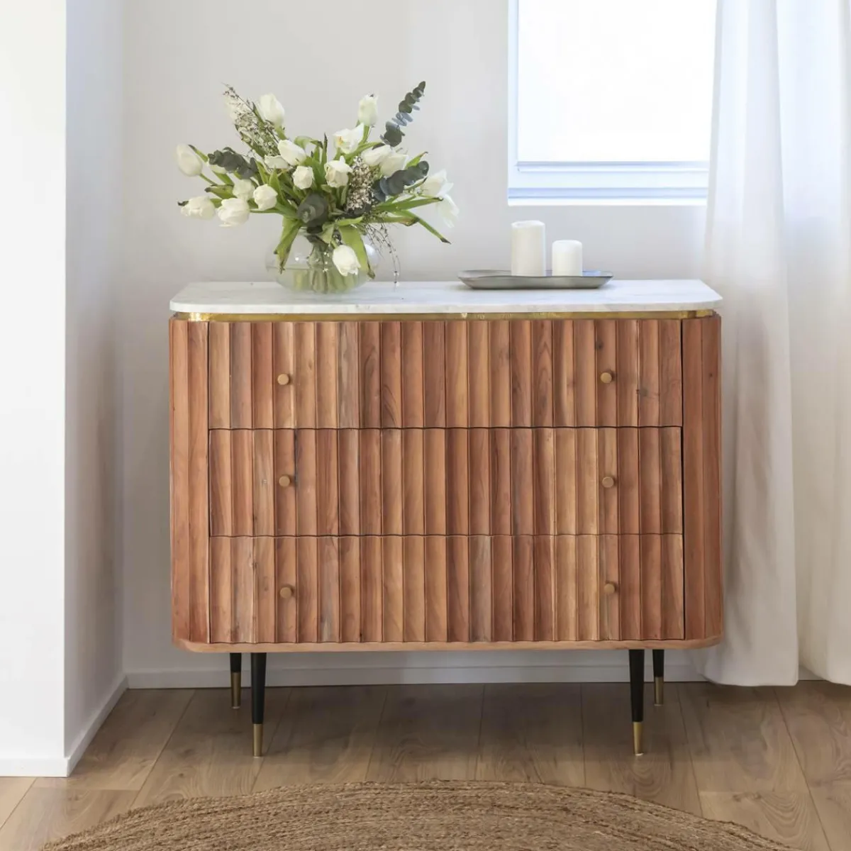Made in Meubles Commode en bois d'acacia et marbre blanc Judith