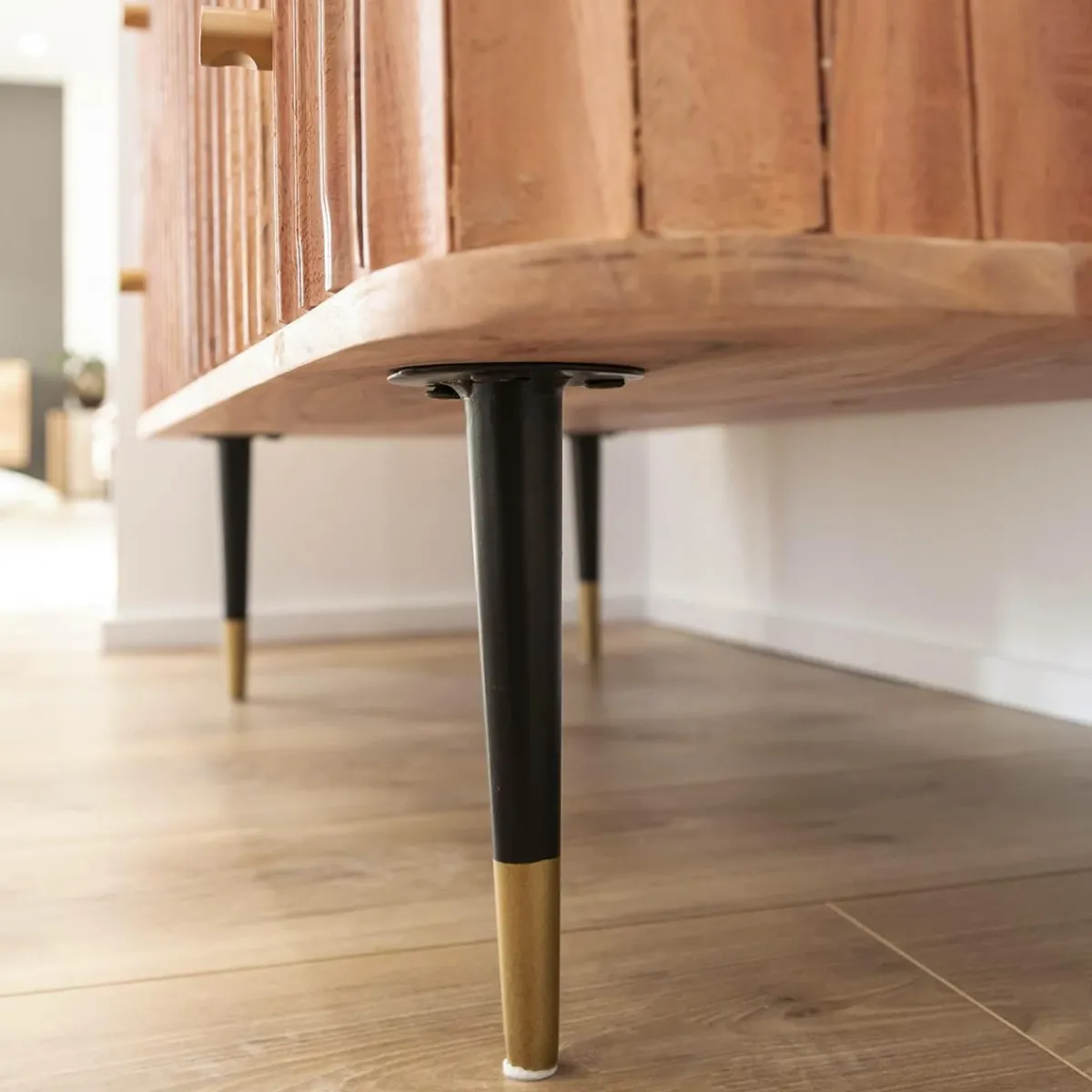 Made in Meubles Commode en bois d'acacia et marbre blanc Judith