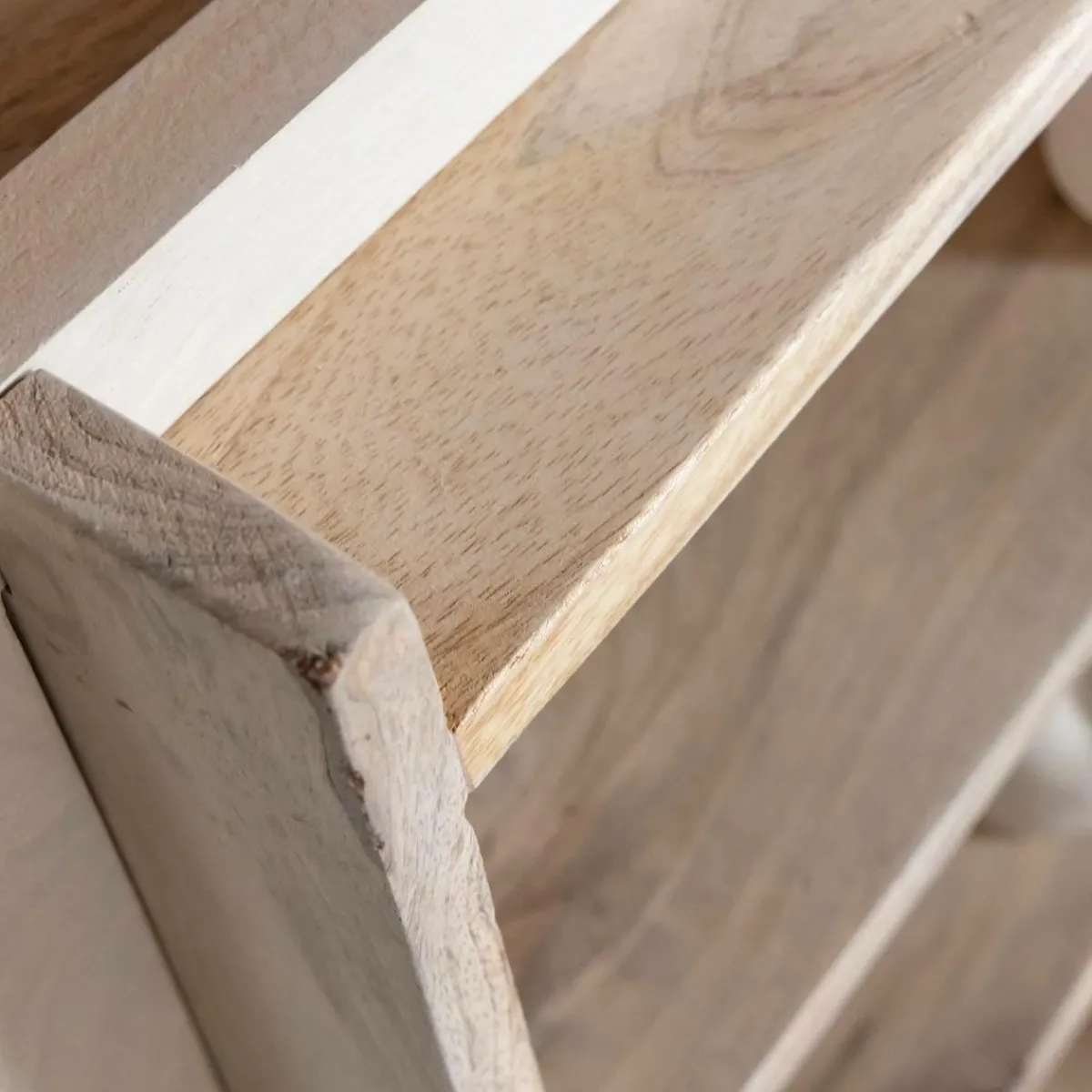 Made in Meubles Etagère sur pieds en bois de manguier Tara