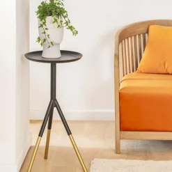 Made in Meubles Fauteuil en bois de manguier et velours Térence