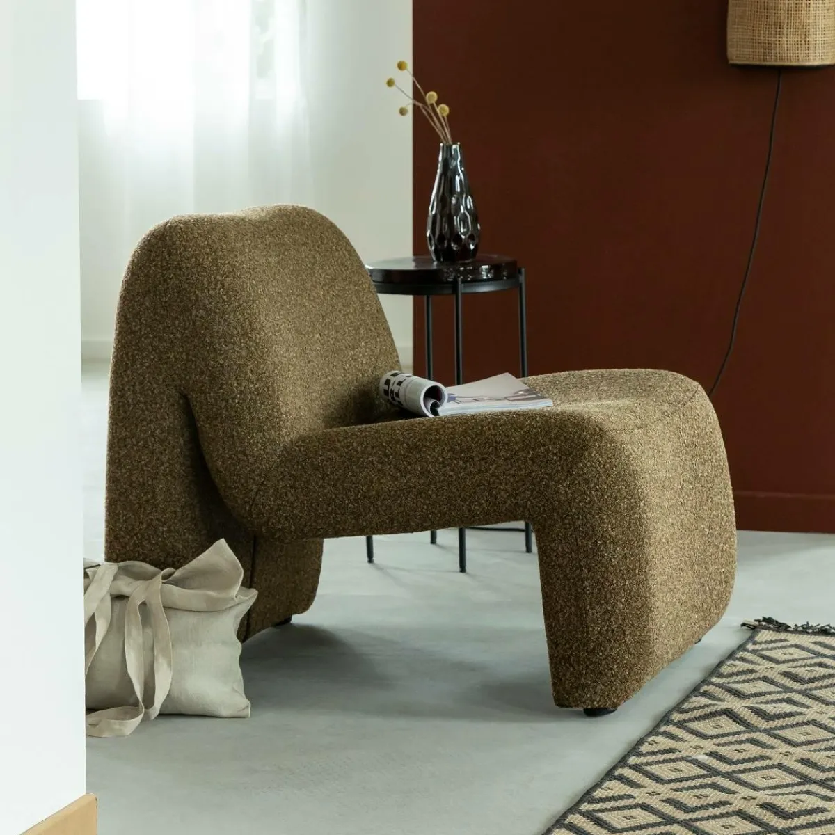 Made in Meubles Fauteuil en tissu bouclette marron Ludovic