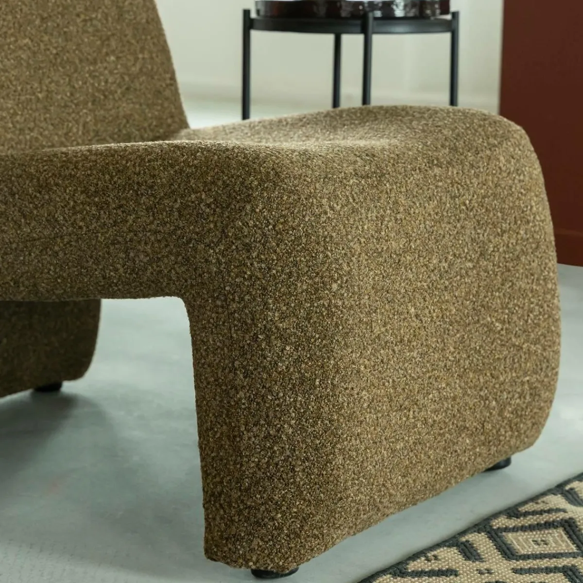 Made in Meubles Fauteuil en tissu bouclette marron Ludovic