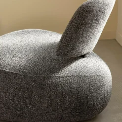 Made in Meubles Fauteuil en tissu bouclette avec dossier gris foncé Teresia