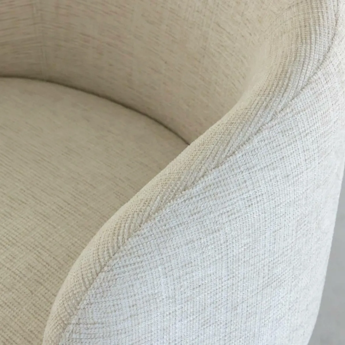 Made in Meubles Fauteuil en tissu écru confort Orenzo