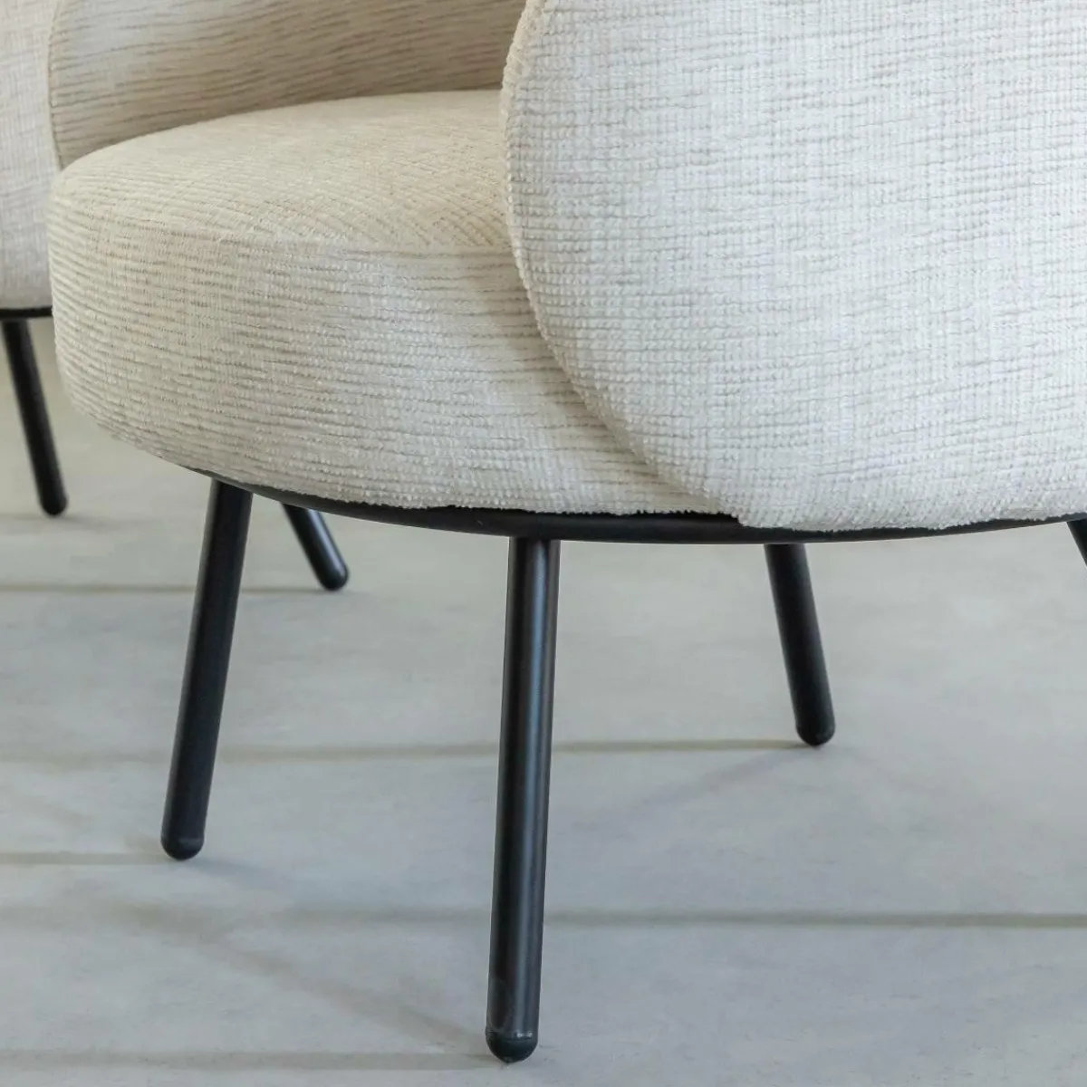 Made in Meubles Fauteuil en tissu écru confort Orenzo