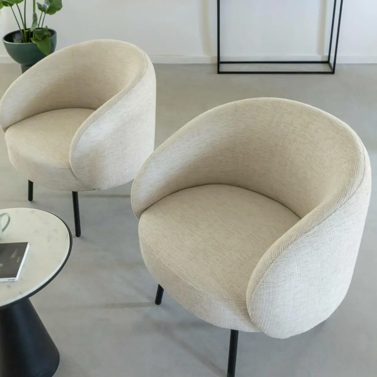 Made in Meubles Fauteuil en tissu écru confort Orenzo