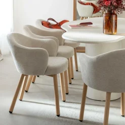 Made in Meubles Fauteuil en tissu écru et pieds en métal effet bois Mayi