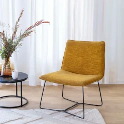 Made in Meubles Fauteuil en tissu jaune et métal Isaure