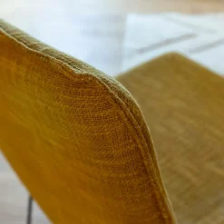 Made in Meubles Fauteuil en tissu jaune et métal Isaure