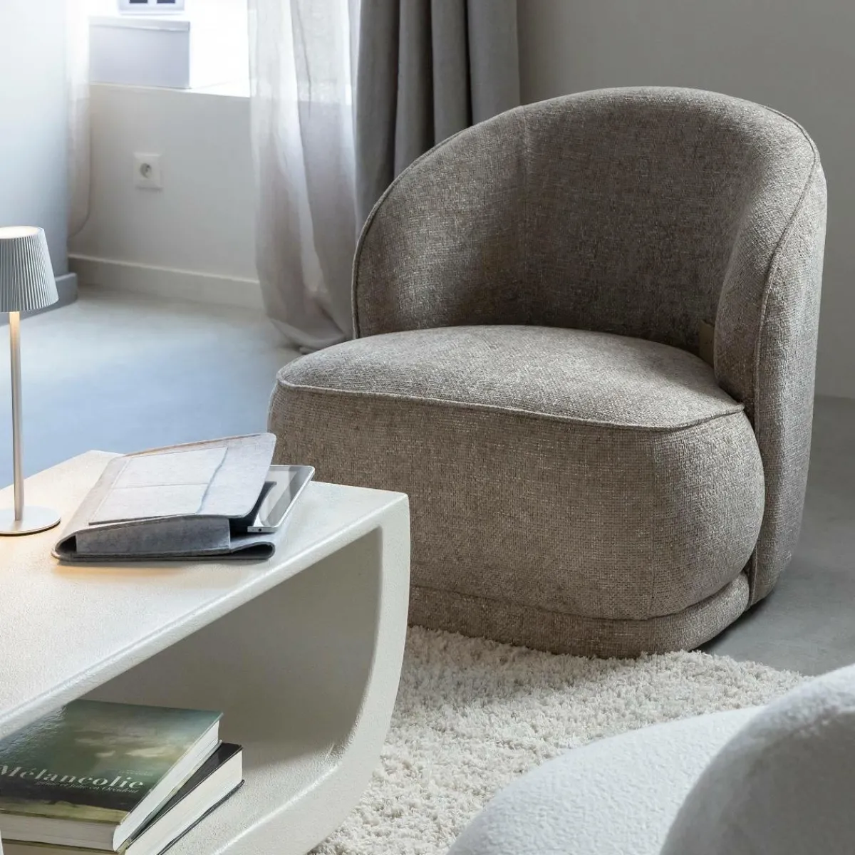 Made in Meubles Fauteuil en tissu taupe Travis