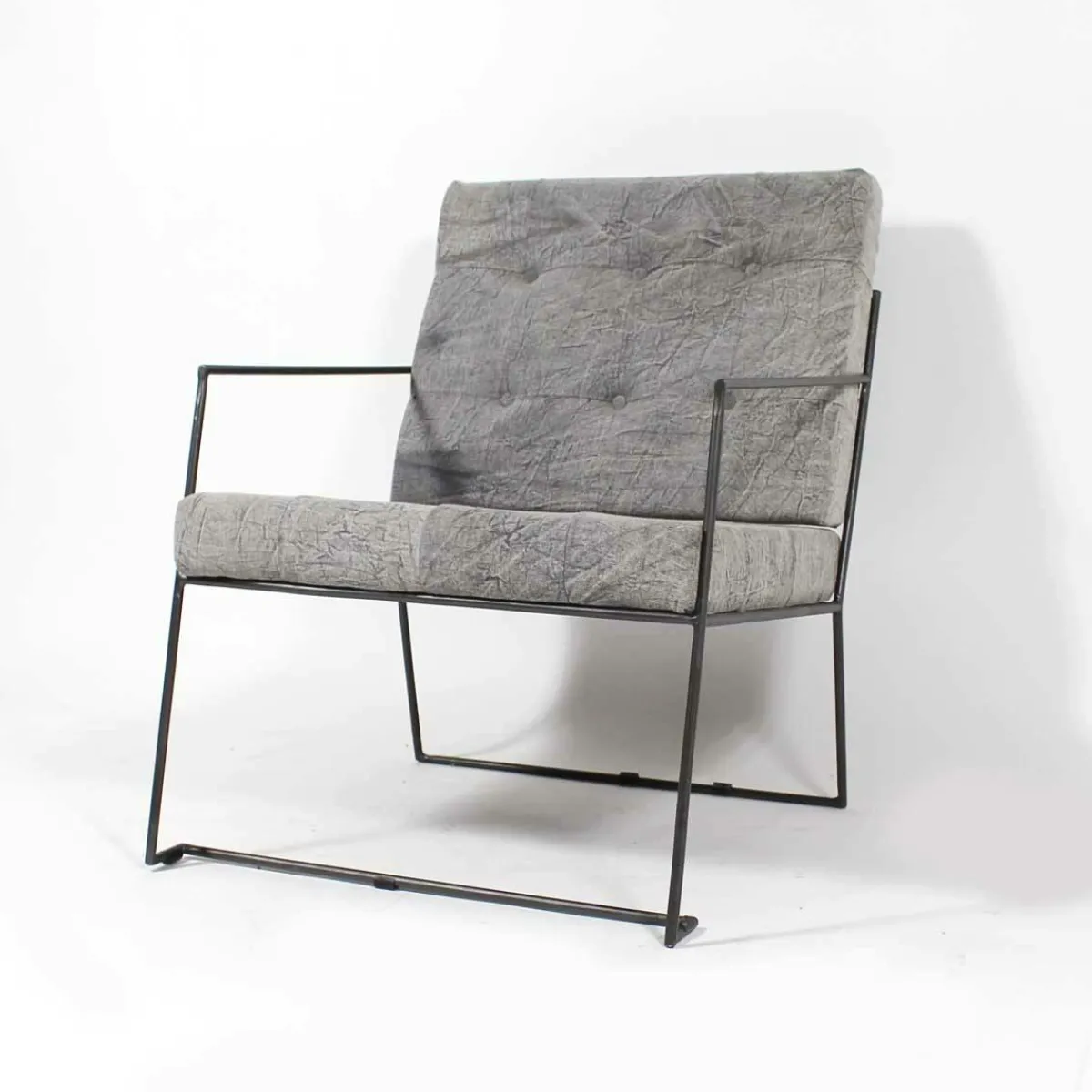 Made in Meubles Fauteuil lounge en tissu bleu délavé armature métal