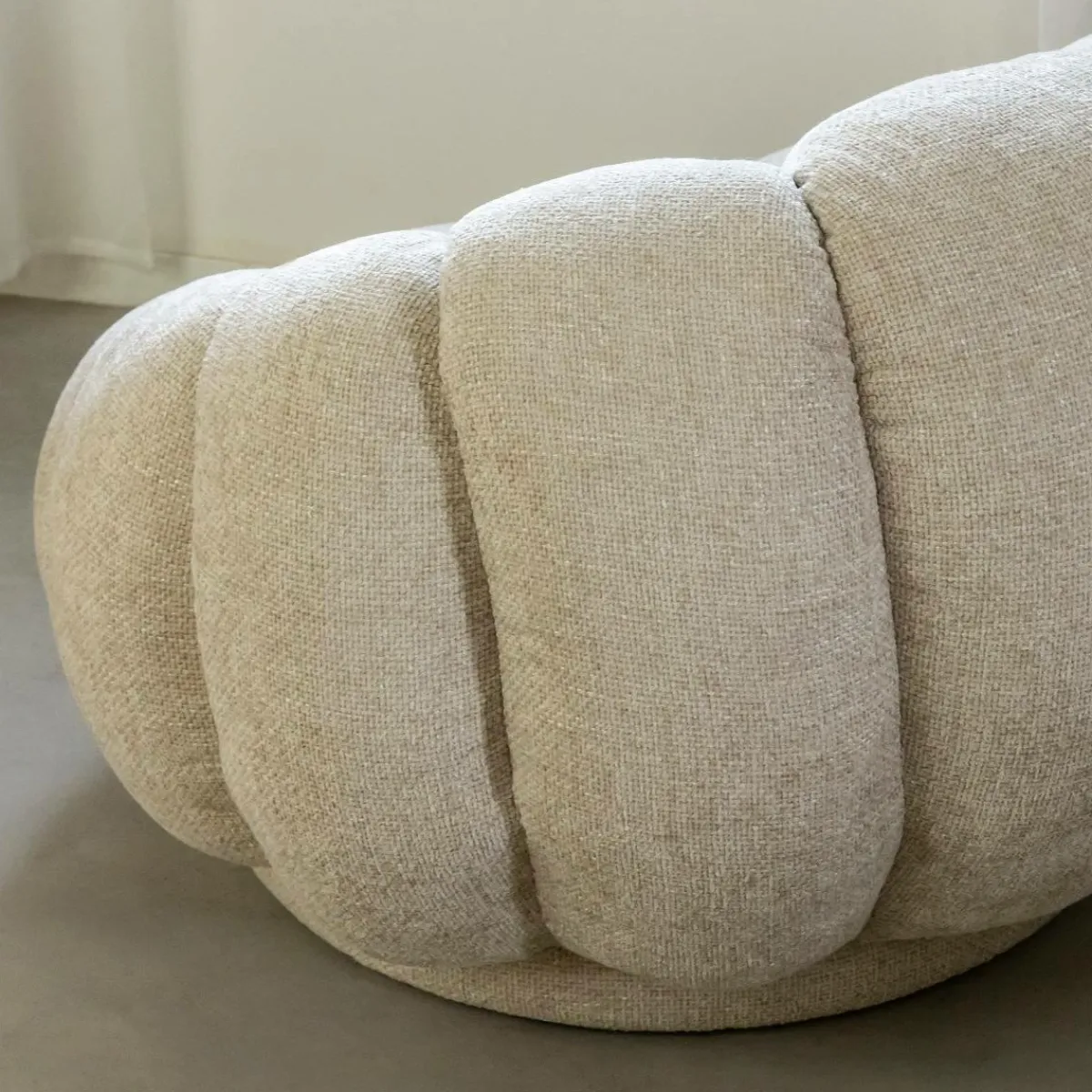 Made in Meubles Fauteuil nuage en tissu écru Héléna