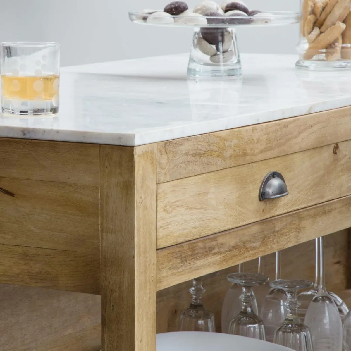 Made in Meubles Ilot central en bois de manguier et marbre blanc Louisa