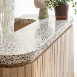 Made in Meubles Meuble bar en bois de manguier et terrazzo Lou