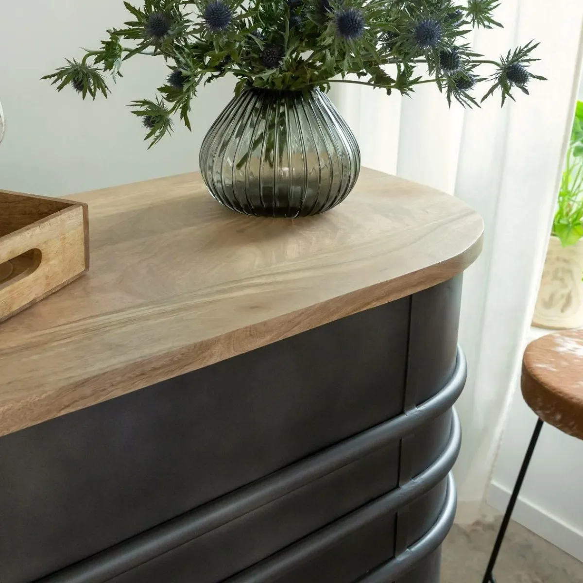 Made in Meubles Meuble bar en métal et bois de manguier Locker