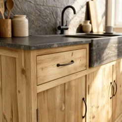 Made in Meubles Meuble bas de cuisine en bois recyclé et pierre bleue Romain
