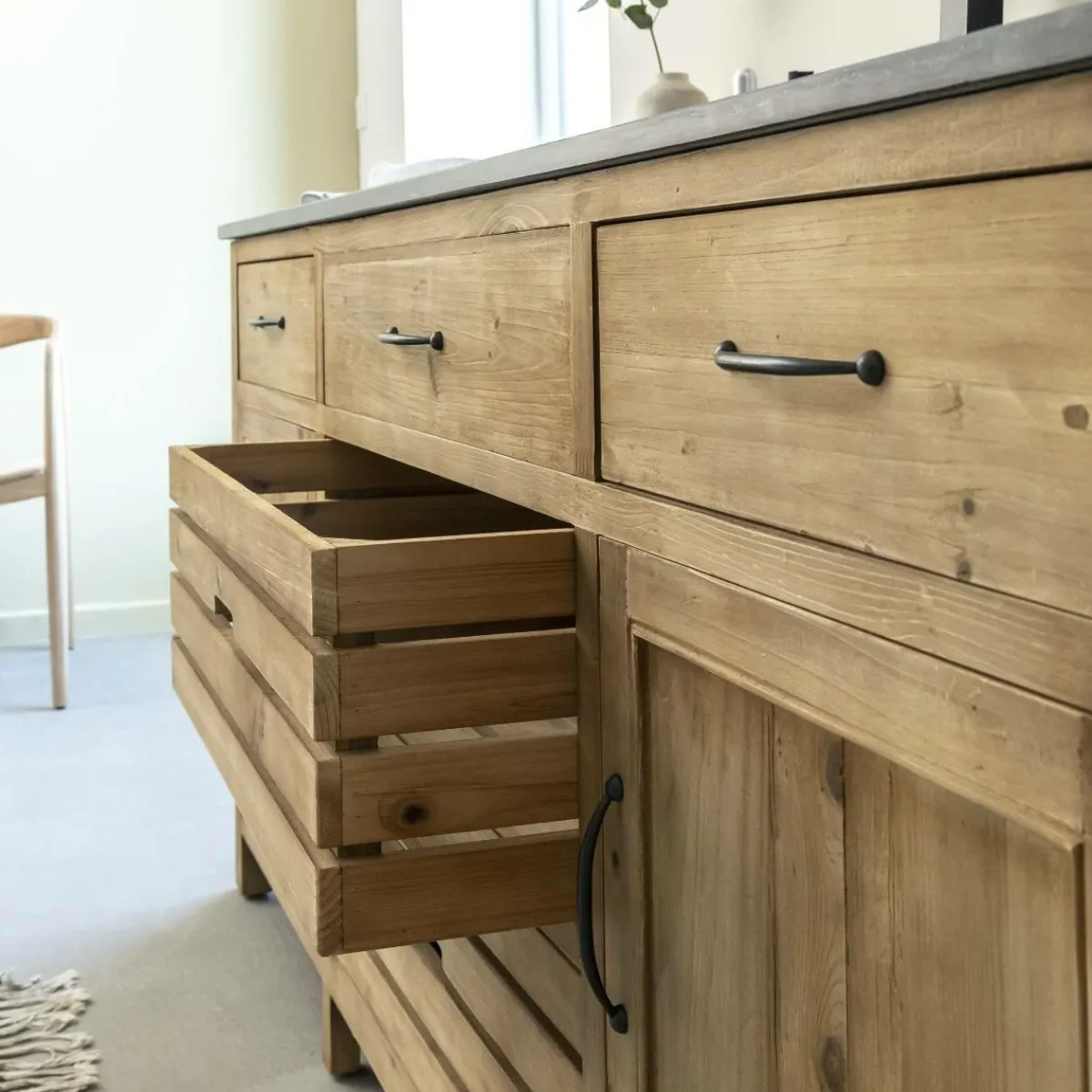Made in Meubles Meuble sous vasque en vieux pin et pierre bleue Garance