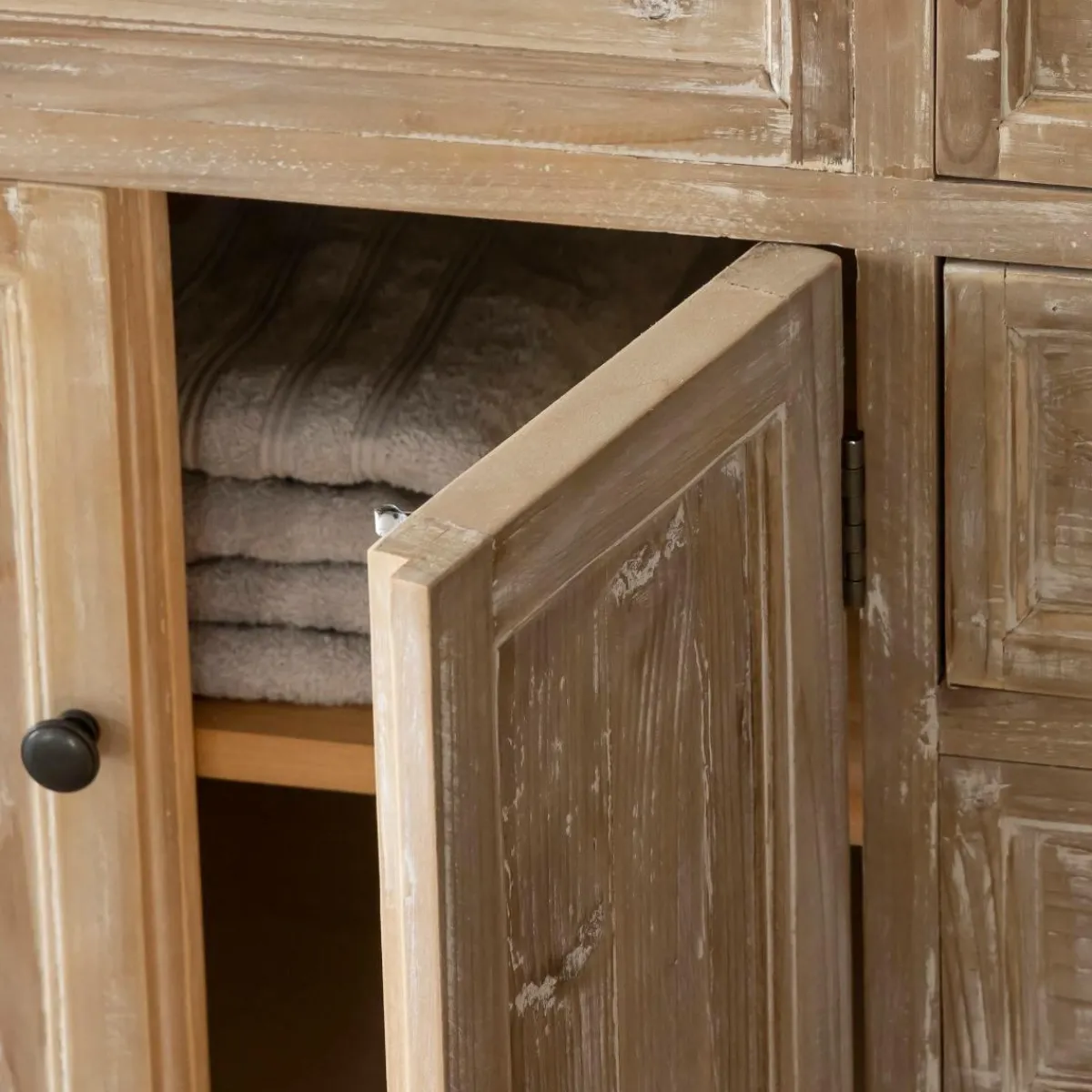 Made in Meubles Meuble sous vasque en vieux pin et marbre blanc Octavie