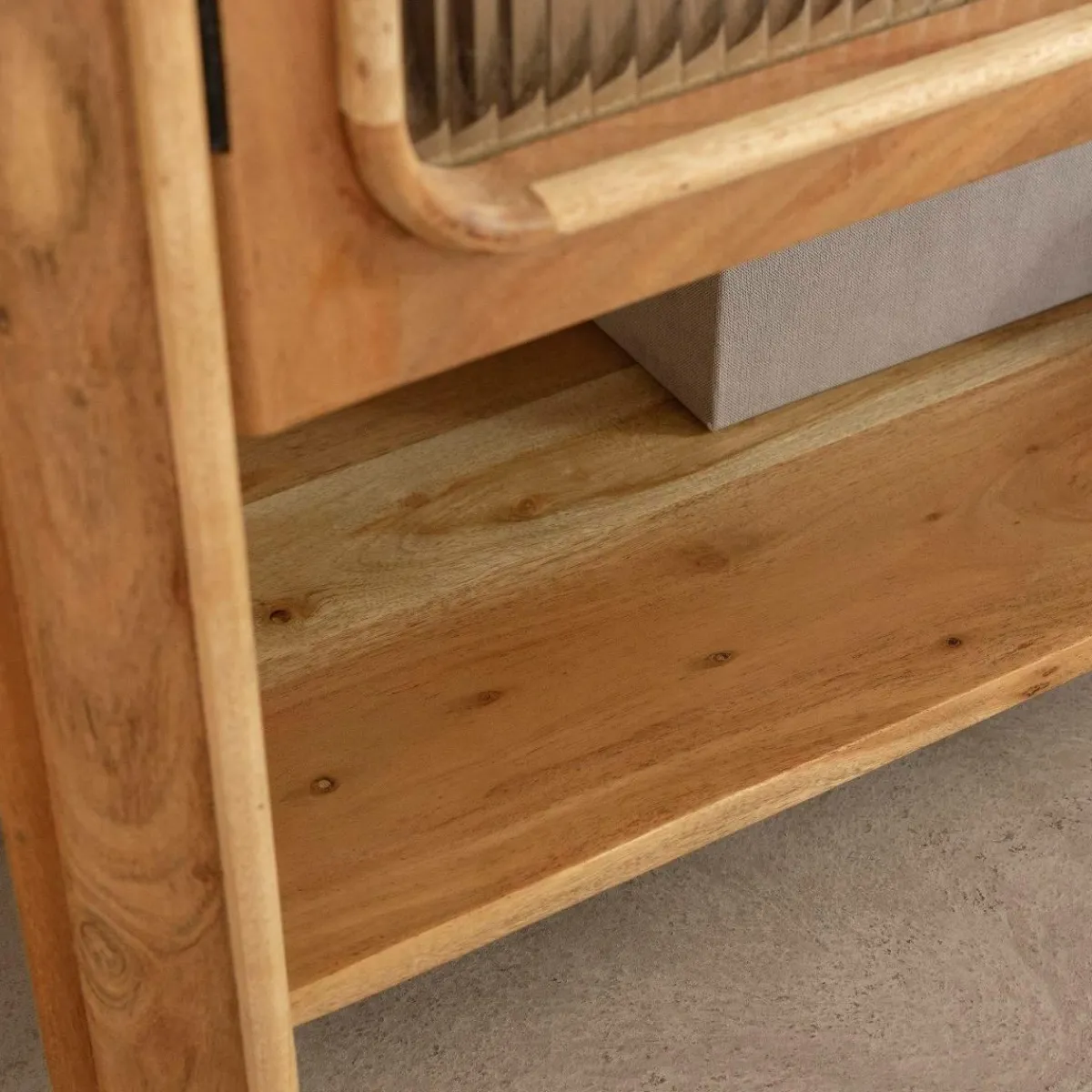 Made in Meubles Meuble sous vasque vitré en bois d'acacia et marbre Emyr