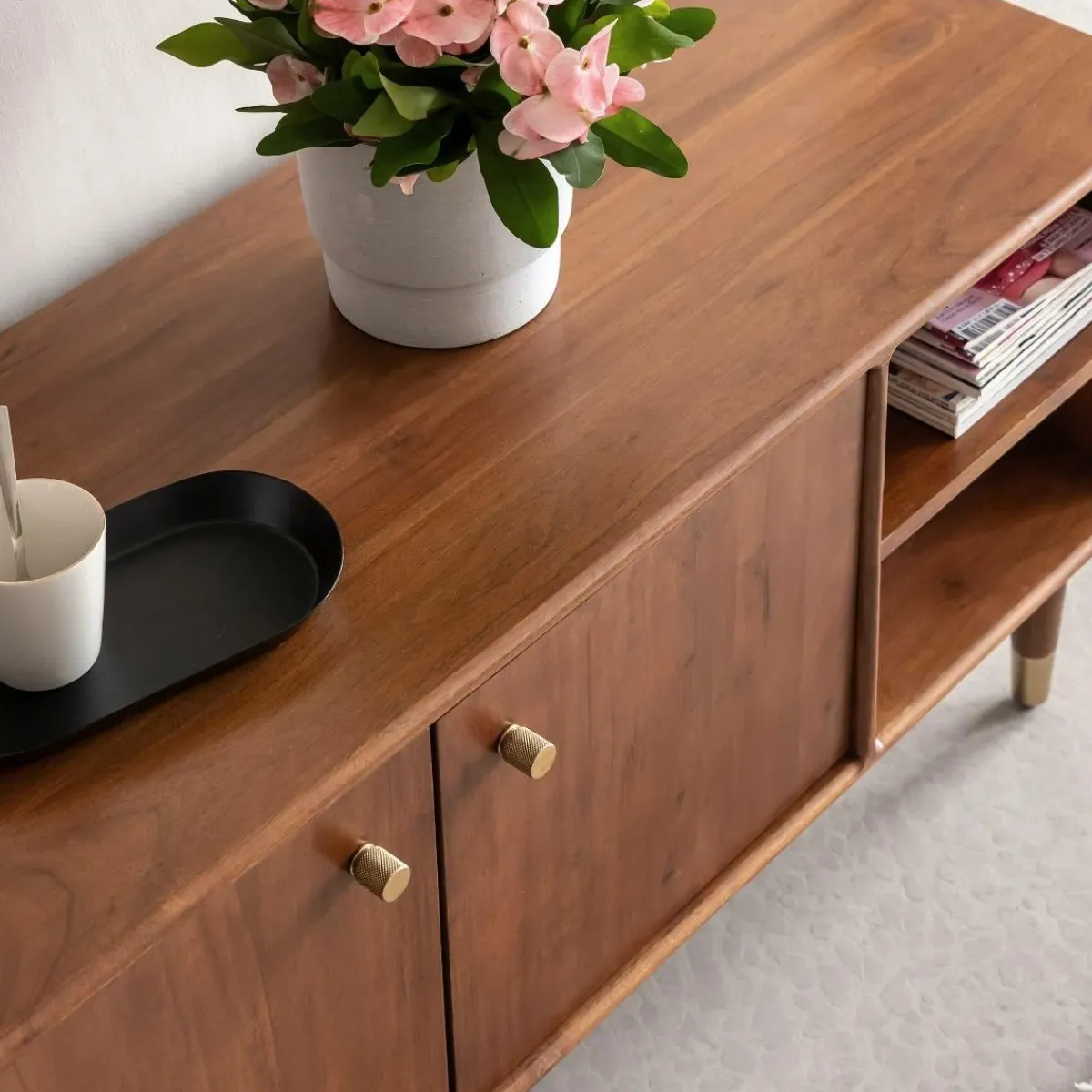 Made in Meubles Meuble TV 2 portes en bois d'acacia Emiel