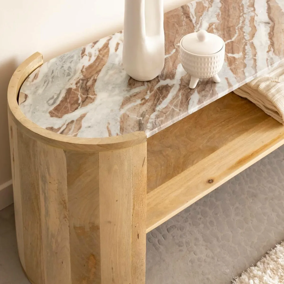 Made in Meubles Meuble TV ovale en bois de manguier et marbre Isabella