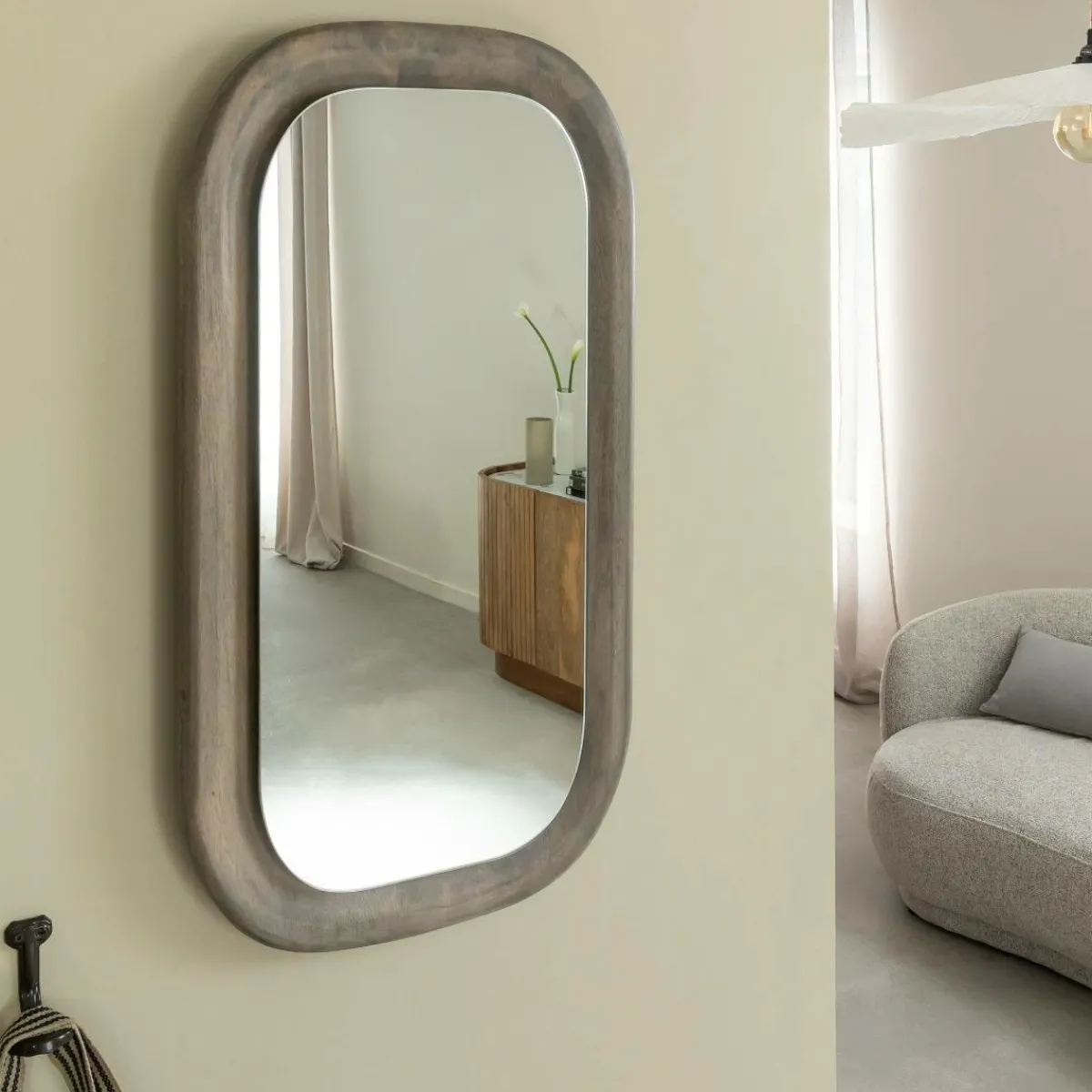 Made in Meubles Miroir ovale en bois de manguier Marley