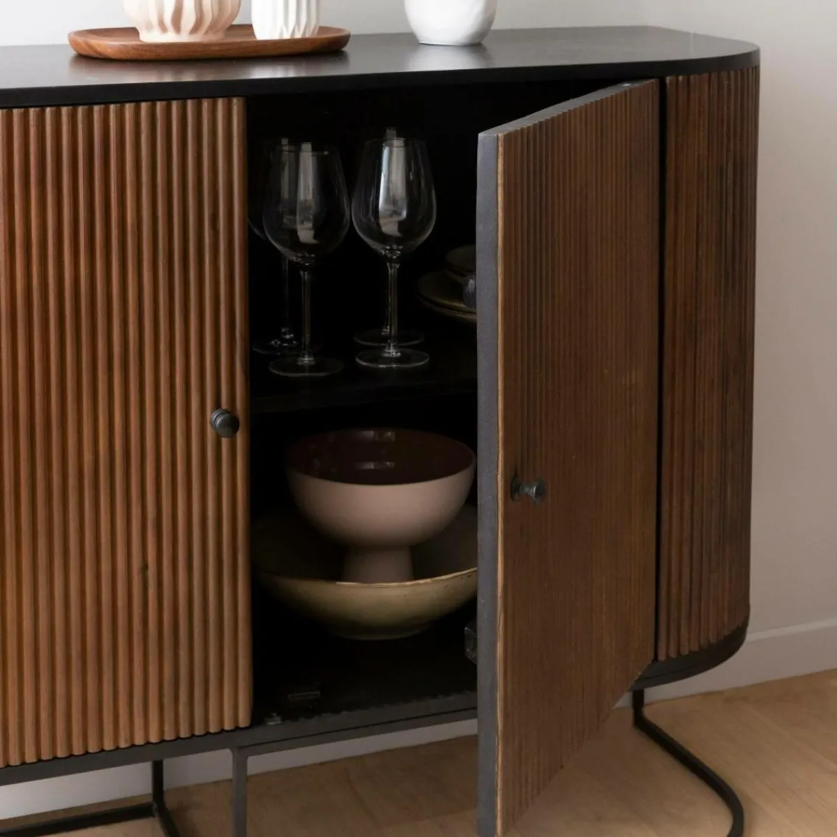 Made in Meubles Petit buffet arrondi en bois de manguier et métal Ysé