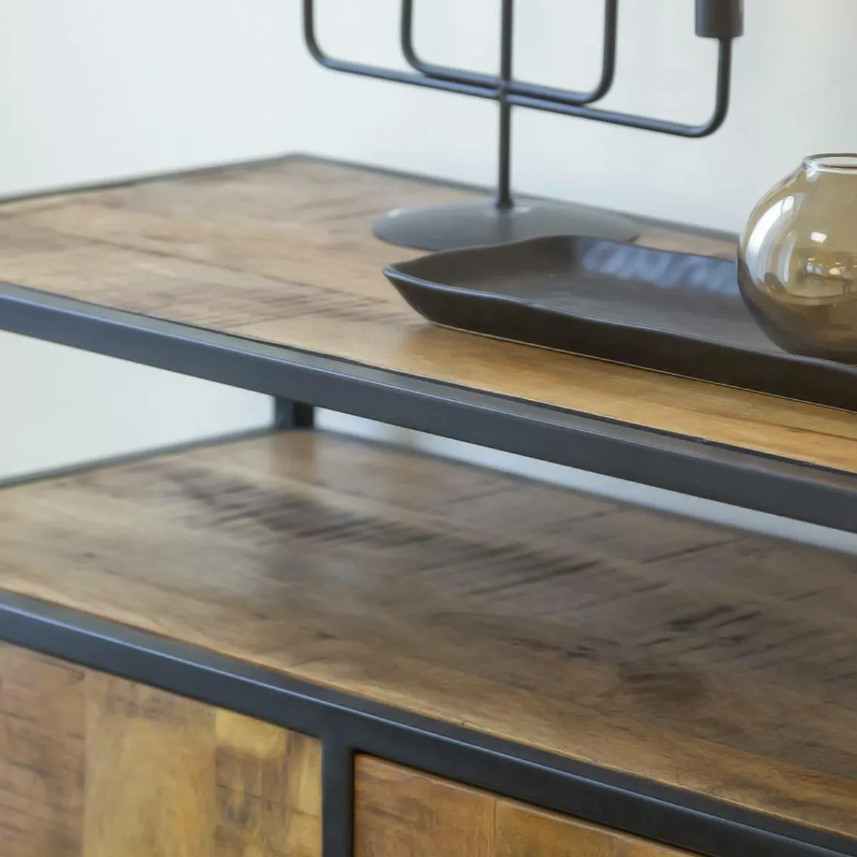 Made in Meubles Petit buffet en métal et bois de manguier Marcel
