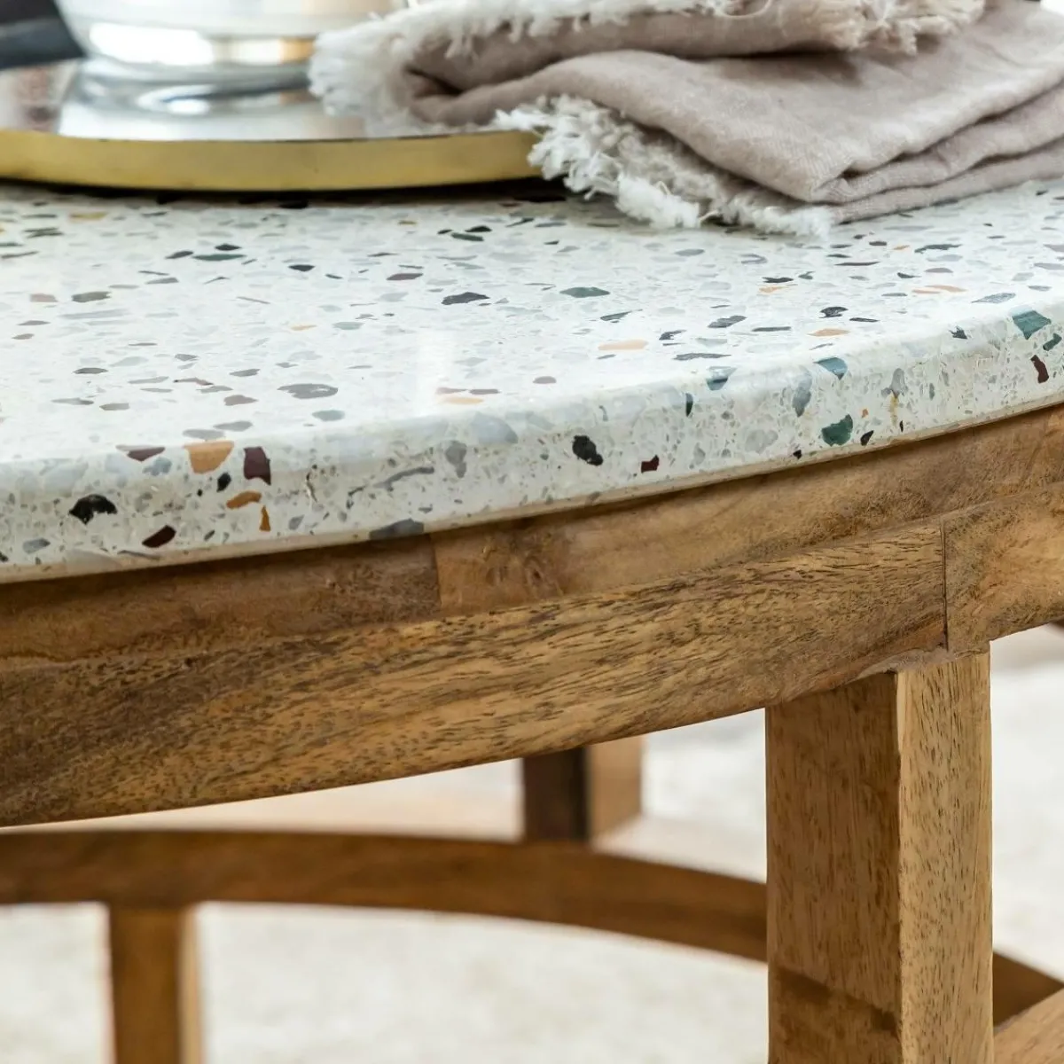 Made in Meubles Table basse en bois de manguier et terrazzo Ambrine