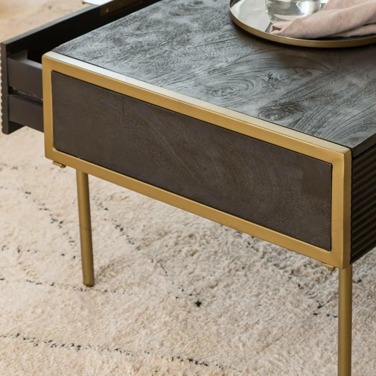 Made in Meubles Table basse en bois de manguier et métal doré Ange