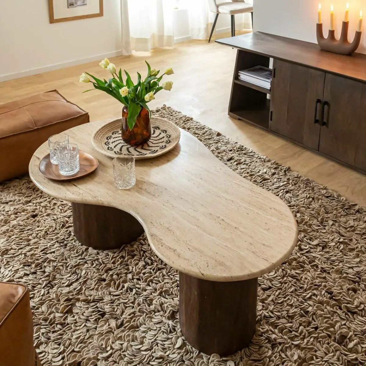 Made in Meubles Table basse en bois de manguier et en travertin Carola