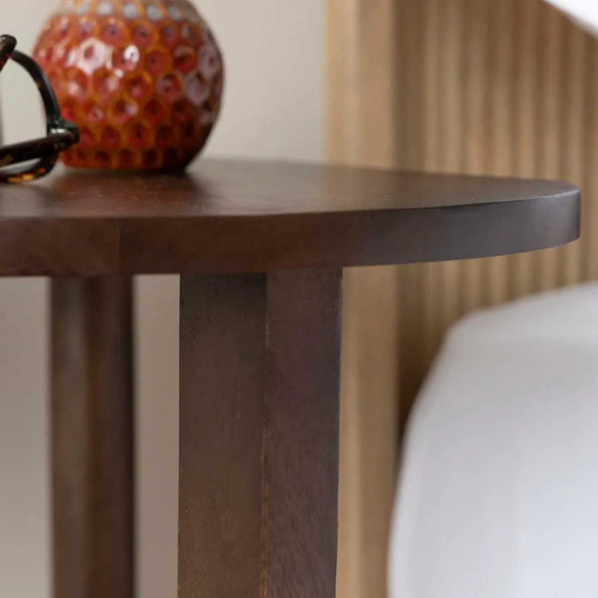 Made in Meubles Table de chevet ovale en bois de manguier Sharon