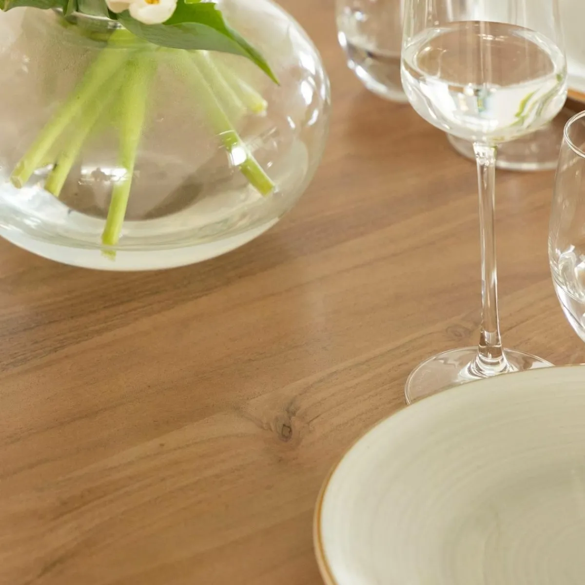 Made in Meubles Table à manger en bois acacia Flora