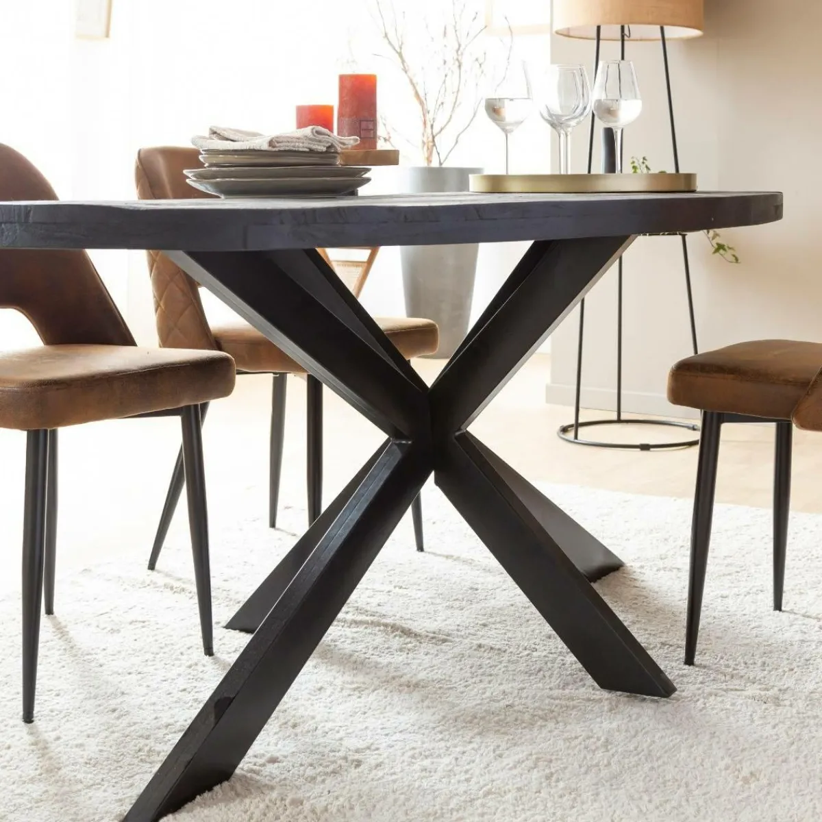 Made in Meubles Table à manger ovale en bois de manguier Amor