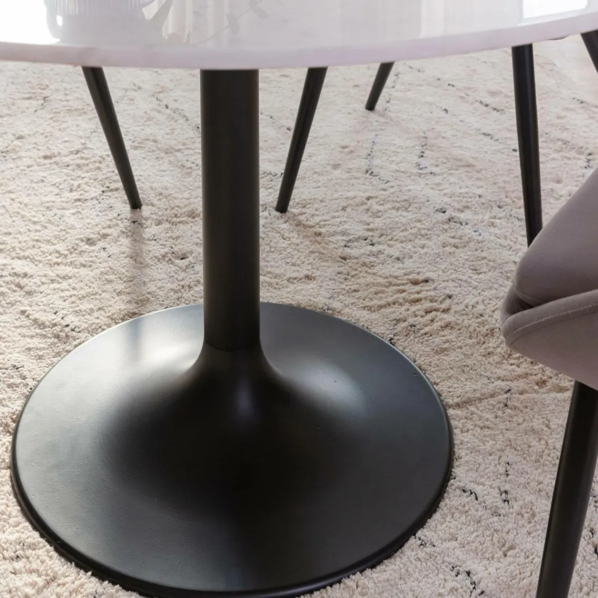 Made in Meubles Table à manger ronde en marbre Servane